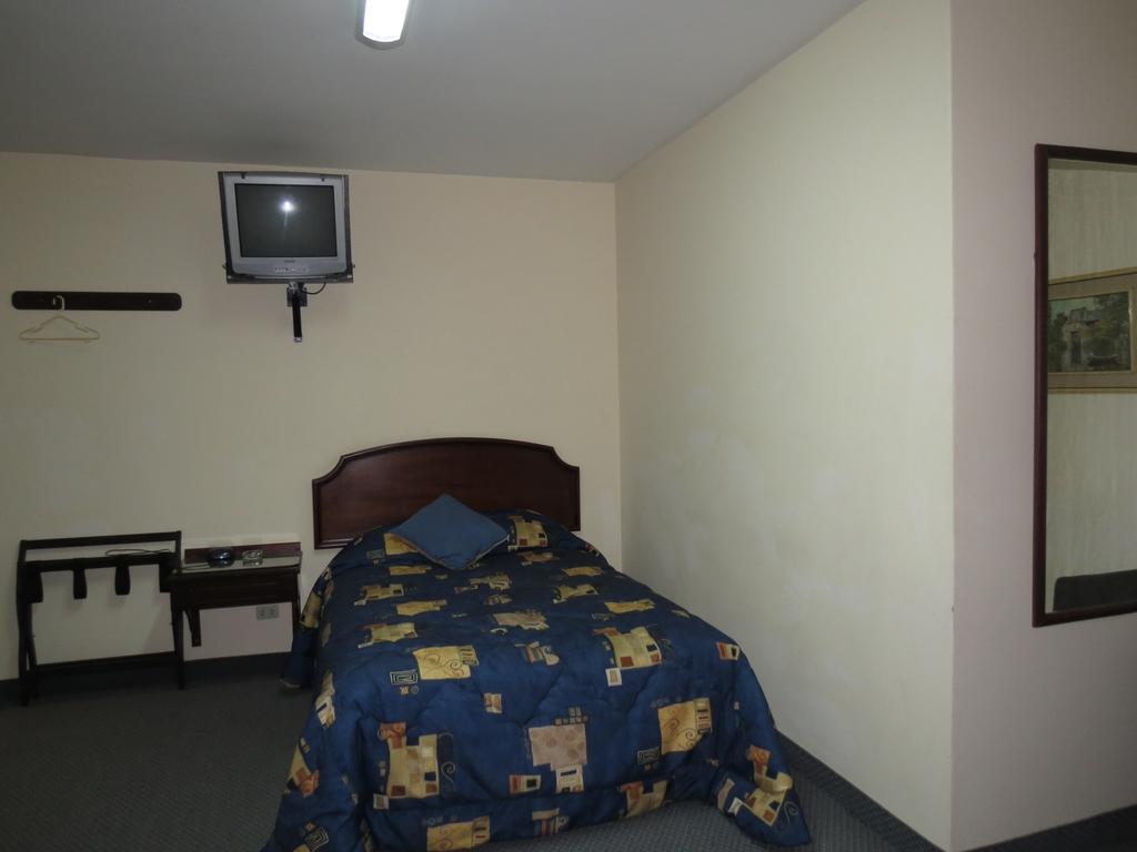 Hotel Plaza Mayor Lima Ruang foto